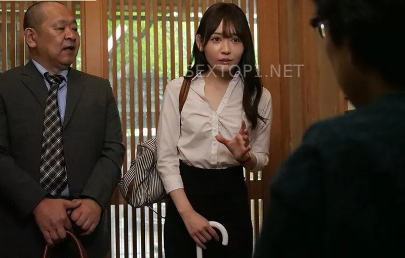 Cô giáo mới vào trường bị hiệu trưởng bắt đi công chuyện rồi làm tình cả đêm